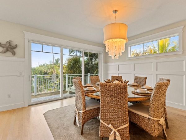 Holmes Beach Vacation Home With Private Pool And Spa