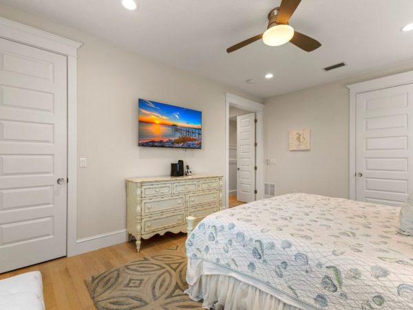 Holmes Beach Vacation Home With Private Pool And Spa