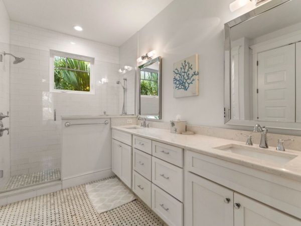 Holmes Beach Vacation Home With Private Pool And Spa