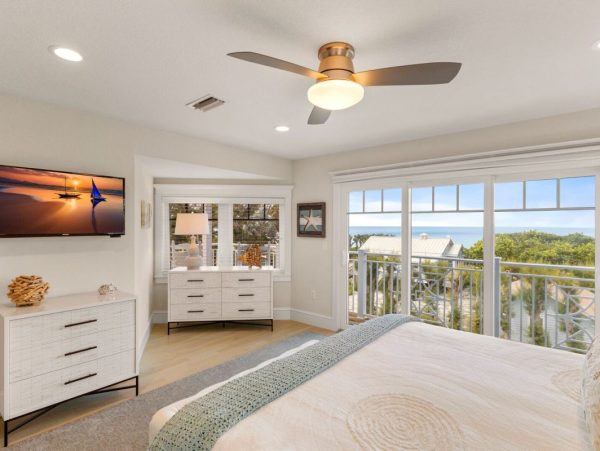 Holmes Beach Vacation Home With Private Pool And Spa