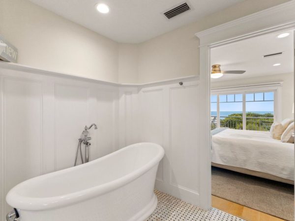 Holmes Beach Vacation Home With Private Pool And Spa