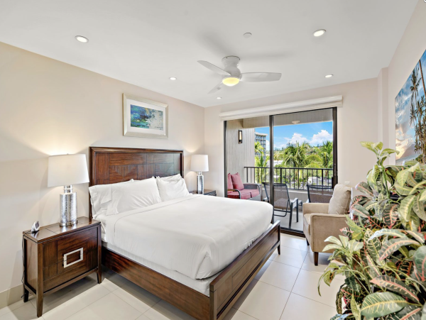 Exceptional Beachfront 6 Bedroom Kaanapali Vacation Rental