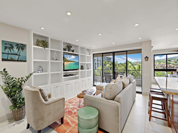Exceptional Beachfront 6 Bedroom Kaanapali Vacation Rental