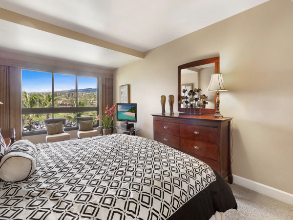 Exceptional Beachfront 6 Bedroom Kaanapali Vacation Rental