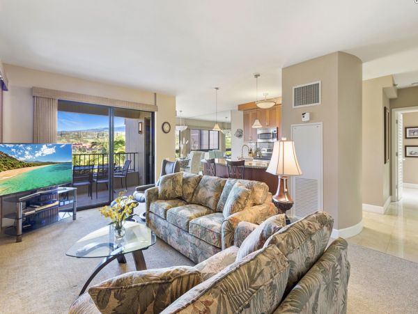 Exceptional Beachfront 6 Bedroom Kaanapali Vacation Rental
