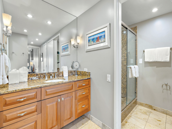 Exceptional Beachfront 6 Bedroom Kaanapali Vacation Rental