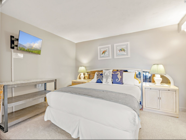 Exceptional Beachfront 6 Bedroom Kaanapali Vacation Rental