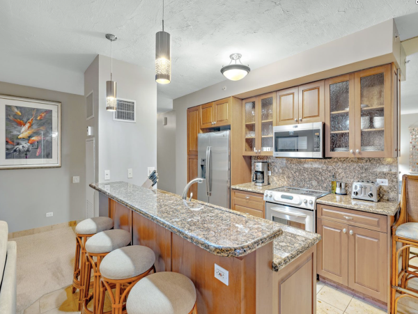 Exceptional Beachfront 6 Bedroom Kaanapali Vacation Rental