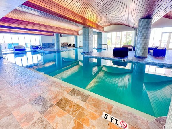 Gulf Front Luxury 4th floor Pensacola Beach Condo