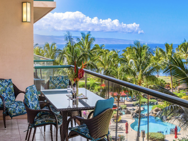 Kaanapali Beach Luxury Sleeps 14 Guests