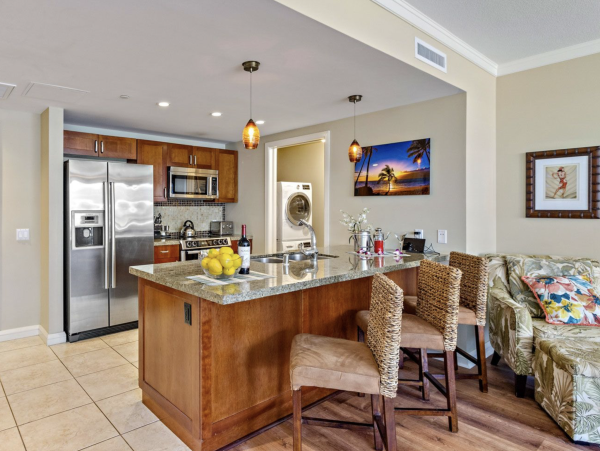 Kaanapali Beach Luxury Sleeps 14 Guests