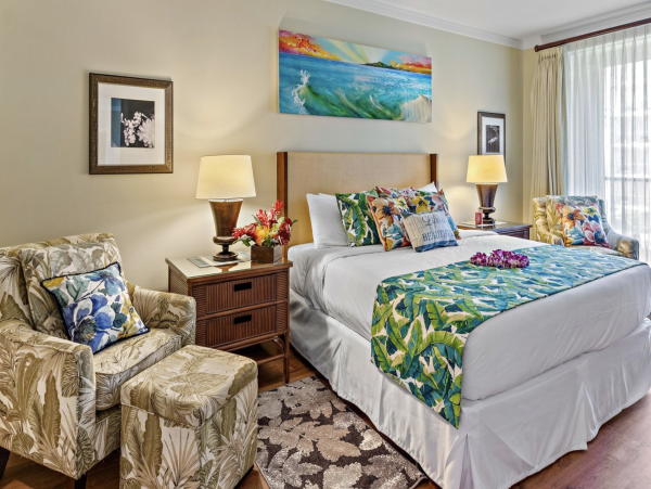 Kaanapali Beach Luxury Sleeps 14 Guests