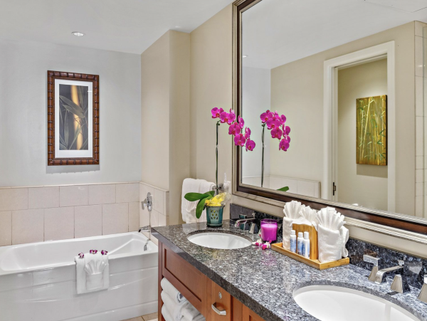 Kaanapali Beach Luxury Sleeps 14 Guests