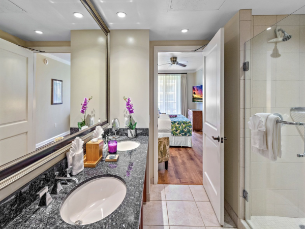 Kaanapali Beach Luxury Sleeps 14 Guests