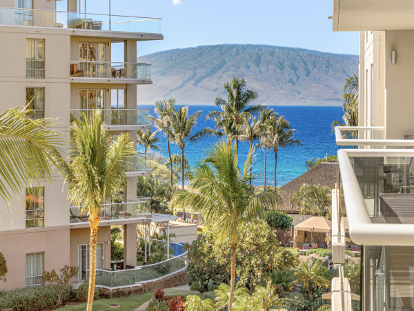 Kaanapali Beach Luxury Sleeps 14 Guests