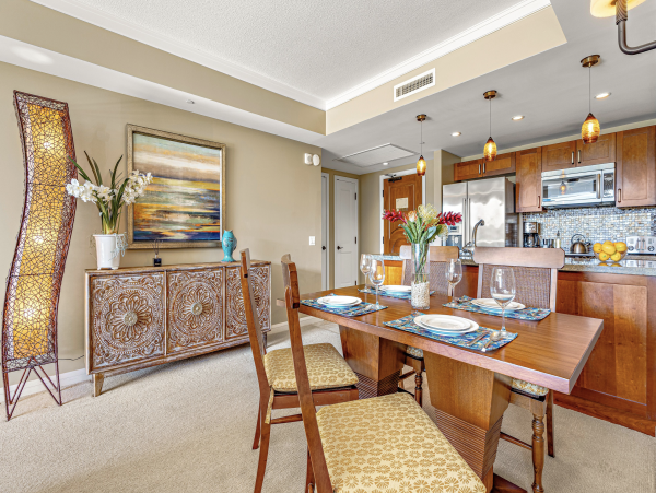 Kaanapali Beach Luxury Sleeps 14 Guests