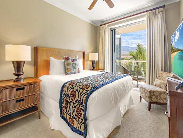 Kaanapali Beach Luxury Sleeps 14 Guests