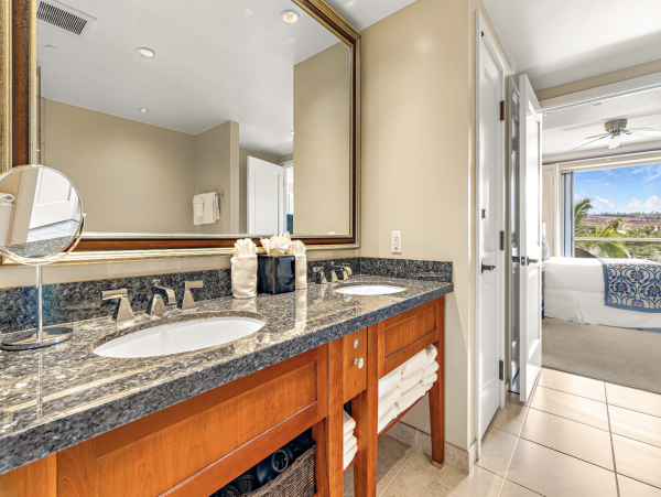 Kaanapali Beach Luxury Sleeps 14 Guests