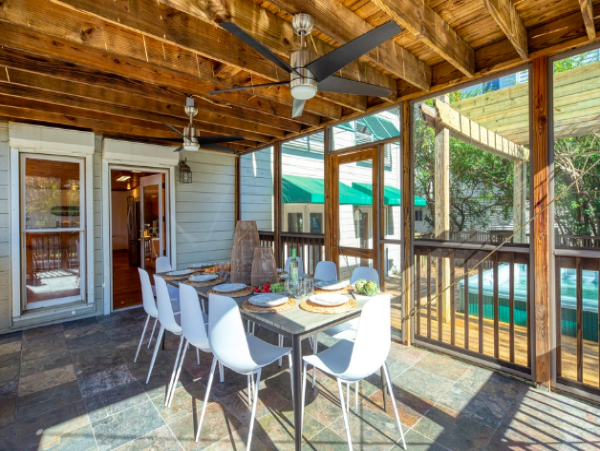 Luxurious Charleston Home with 9-Bedrooms and a Pool