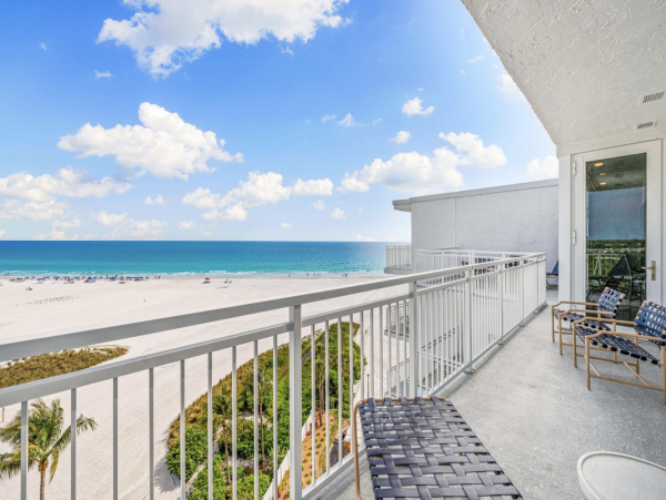 One of the Best Beach Condos on Siesta