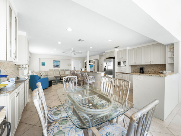 One of the Best Beach Condos on Siesta