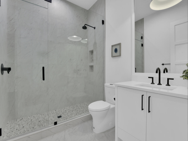 Super Posh Upscale Naples Condo Walk to Dining Olde Naples
