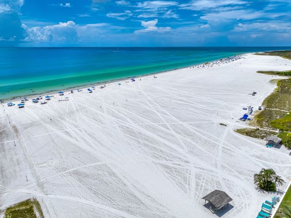 Beachfront Two Bedroom Vacation Rental Condo in Siesta Key