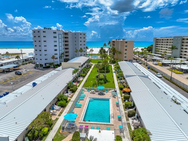 Beachfront Two Bedroom Vacation Rental Condo in Siesta Key
