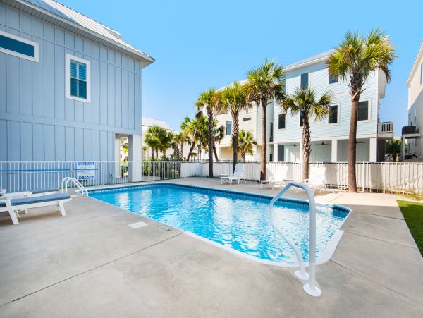 Ultimate Beachside Five Bedroom Getaway in Navarre
