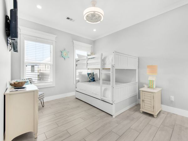 Ultimate Beachside Five Bedroom Getaway in Navarre