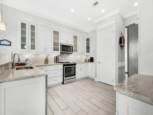 Ultimate Beachside Five Bedroom Getaway in Navarre