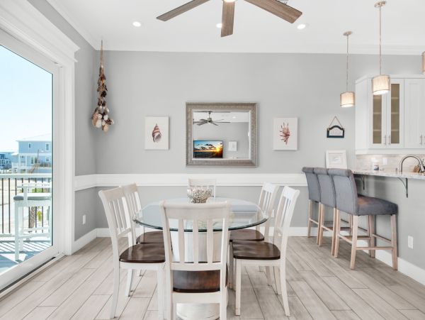 Ultimate Beachside Five Bedroom Getaway in Navarre