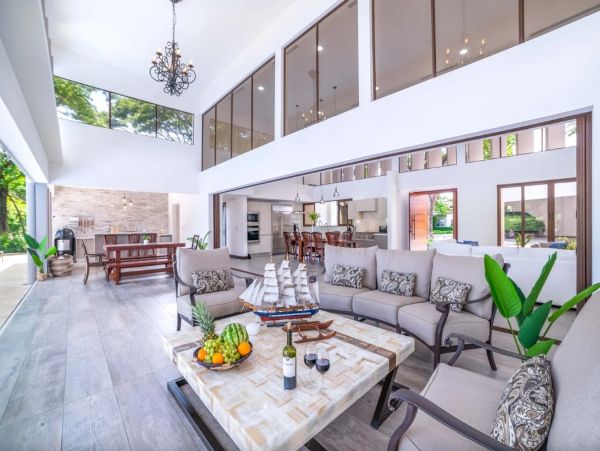 Golf Course View Four Bedroom Vacation Home in Playa Conchal