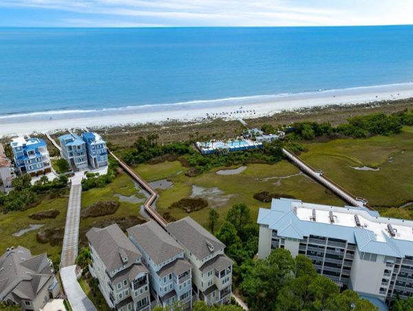 Ten Bedroom Home with Modern Elegance in Hilton Head