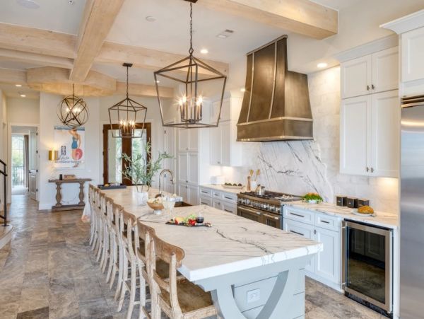 Ten Bedroom Home with Modern Elegance in Hilton Head