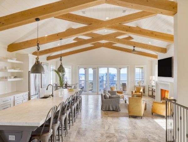 Ten Bedroom Home with Modern Elegance in Hilton Head
