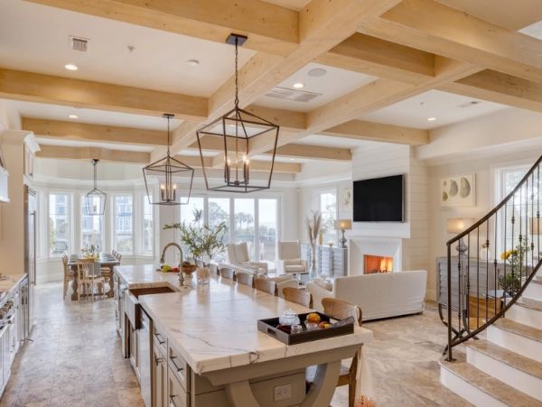 Ten Bedroom Home with Modern Elegance in Hilton Head