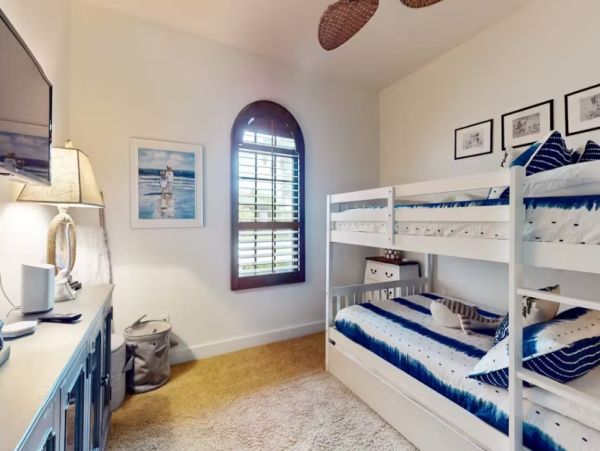 Naples Luxury Four Bedroom Vacation Home with Amazing Views & Pool