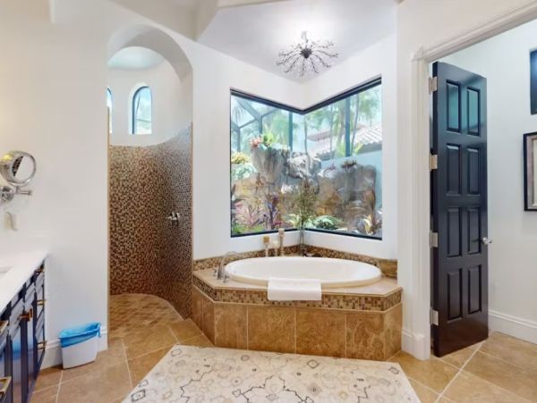 Naples Luxury Four Bedroom Vacation Home with Amazing Views & Pool