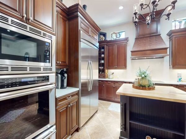 Naples Luxury Four Bedroom Vacation Home with Amazing Views & Pool