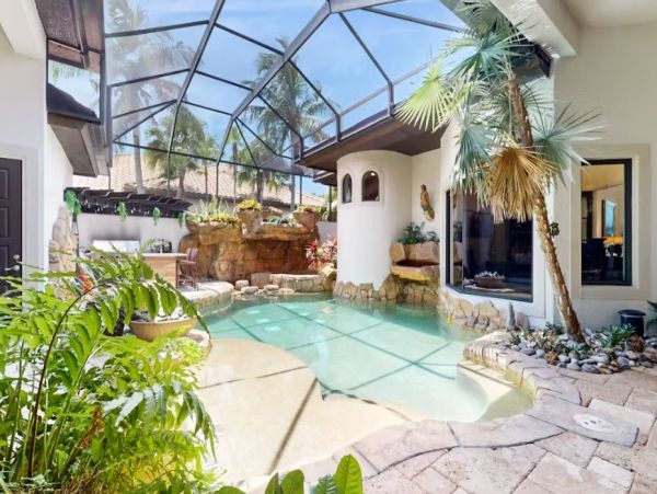 Naples Luxury Four Bedroom Vacation Home with Amazing Views & Pool