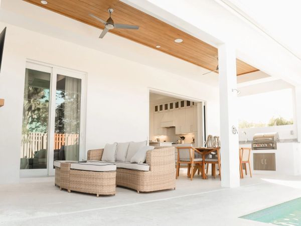 Close to Vanderbilt Beach Four Bedroom Pool Home