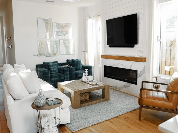 Close to Vanderbilt Beach Four Bedroom Pool Home