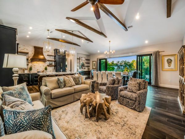 Lido Key Six Bedroom Elegant Retreat