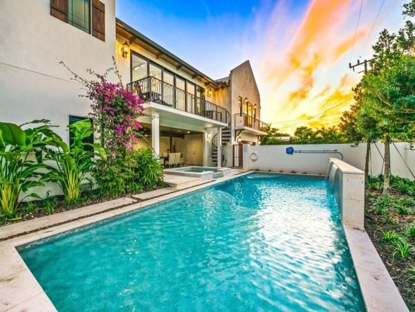 Lido Key Six Bedroom Elegant Retreat