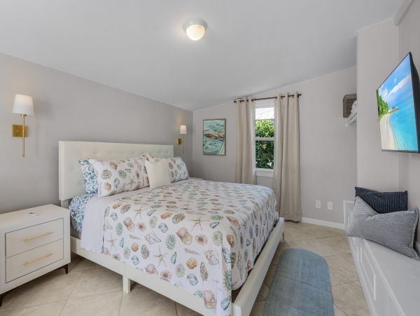 New Arrival One of Naples Most Pretty Rental Homes