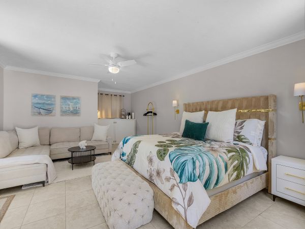 New Arrival One of Naples Most Pretty Rental Homes