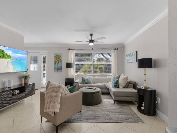 New Arrival One of Naples Most Pretty Rental Homes