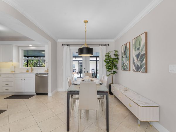 New Arrival One of Naples Most Pretty Rental Homes