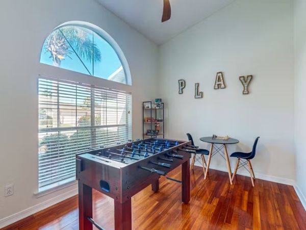 Pensacola Charming Four Bedroom Vacation Home